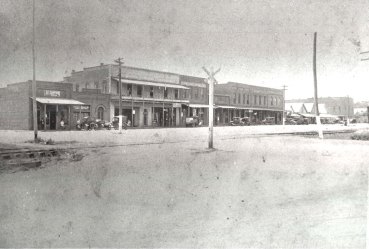 Plains, GA - 1925 shows JE Carter store in PlainsJPG